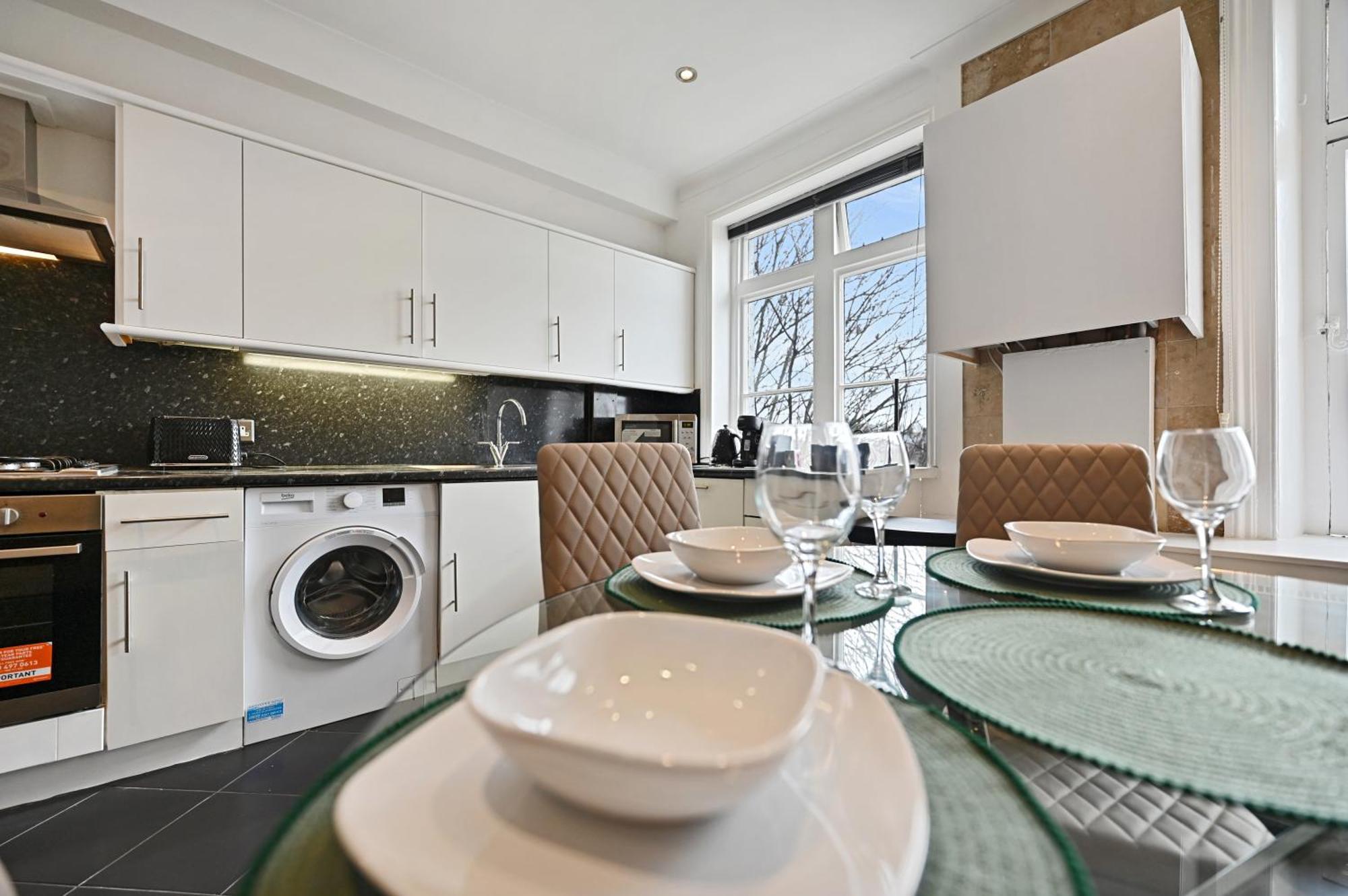런던 Beautiful 2 King Size Beds 2 Bath- Sleeps 5 In Earls Court 아파트 외부 사진